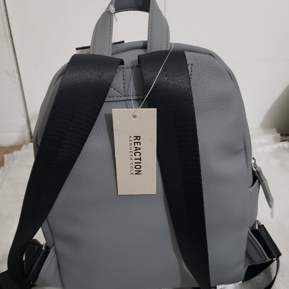 Reaction by Kenneth Cole - Picture 2 of 3